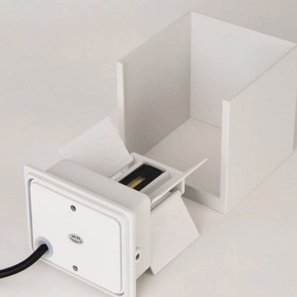 Arandela Luz De Parede BQ XLX 10cm x 10cm LED ABS ambientes internos e externos Branco Quente